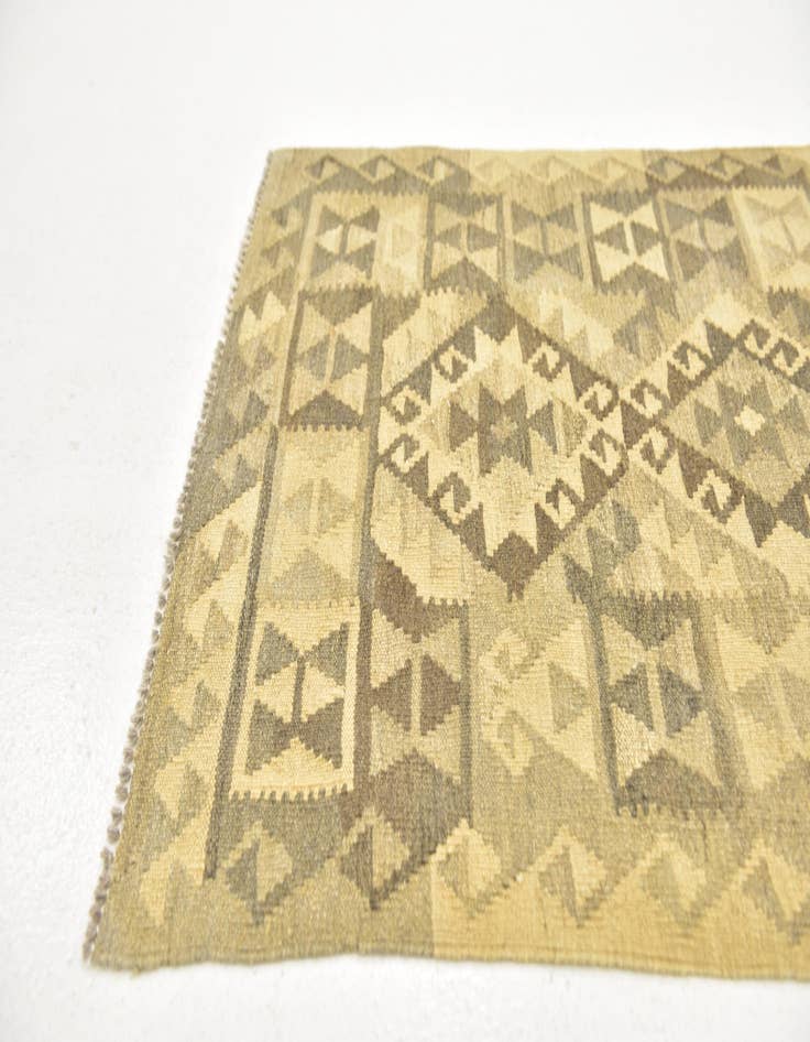 Detail image of  2' 8 x 4' 2  Hand Woven Kilim Maymana Wool Rug