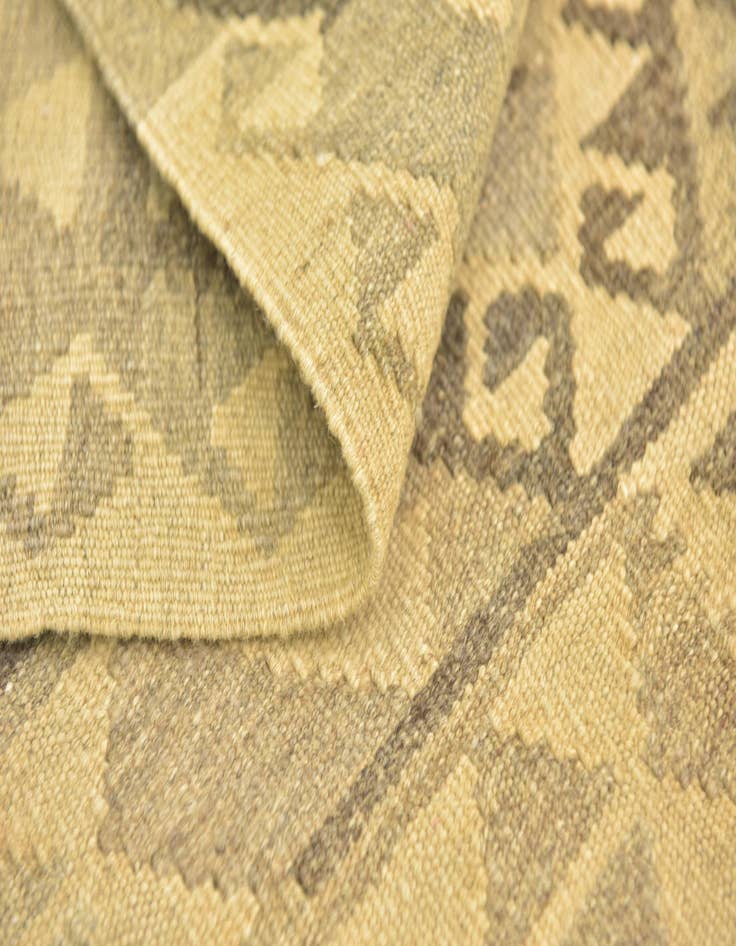 Detail image of  2' 8 x 4' 2  Hand Woven Kilim Maymana Wool Rug