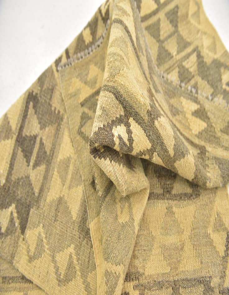 Detail image of  2' 8 x 4' 2  Hand Woven Kilim Maymana Wool Rug