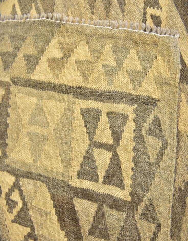 Detail image of  2' 8 x 4' 2  Hand Woven Kilim Maymana Wool Rug