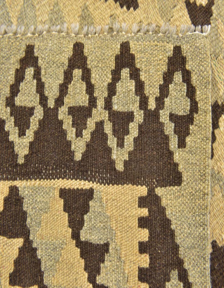 Detail image of  2' 10 x 4'  Hand Woven Kilim Maymana Wool Rug