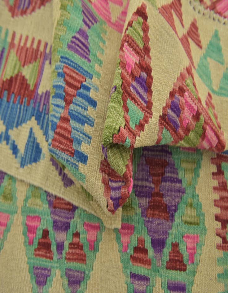 Detail image of  3' 2 x 4' 10  Hand Woven Kilim Maymana Wool Rug