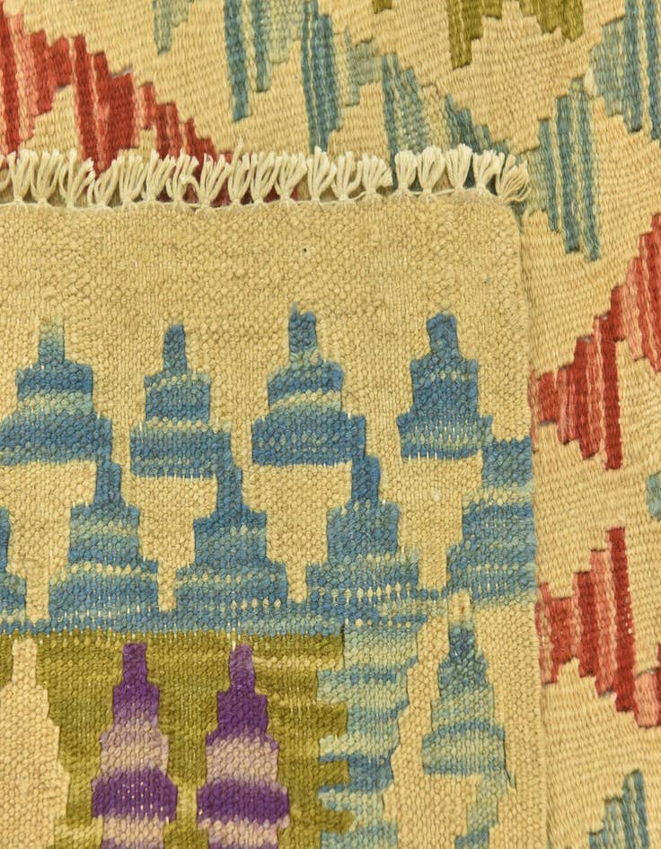 Detail image of  3' 5 x 4' 9  Hand Woven Kilim Maymana Wool Rug