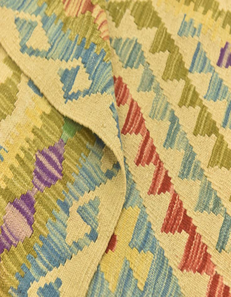 Detail image of  3' 5 x 4' 9  Hand Woven Kilim Maymana Wool Rug
