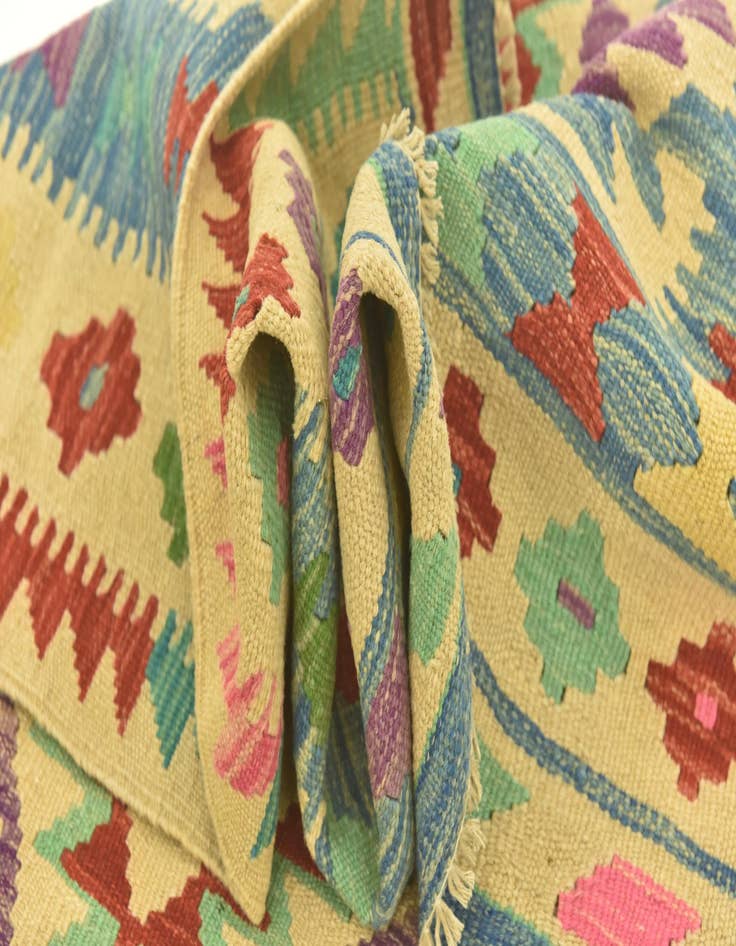 Detail image of  3' 5 x 4' 10  Hand Woven Kilim Maymana Wool Rug