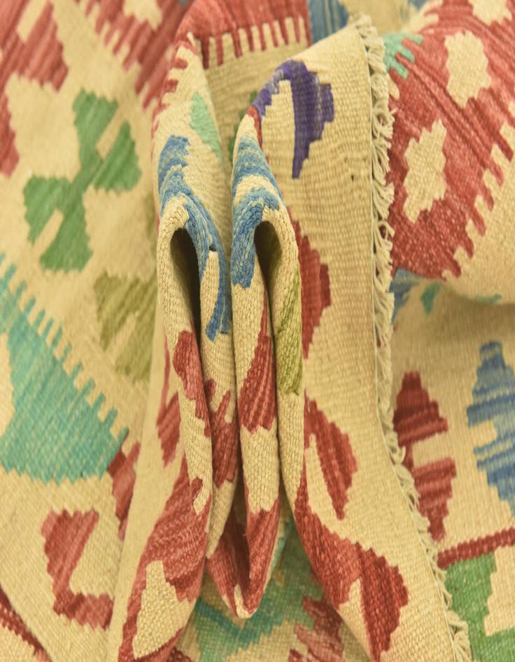 Detail image of  3' 4 x 5'  Hand Woven Kilim Maymana Wool Rug