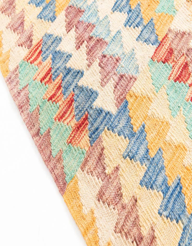 Detail image of  5' 2 x 6' 5  Hand Woven Kilim Maymana Wool Rug