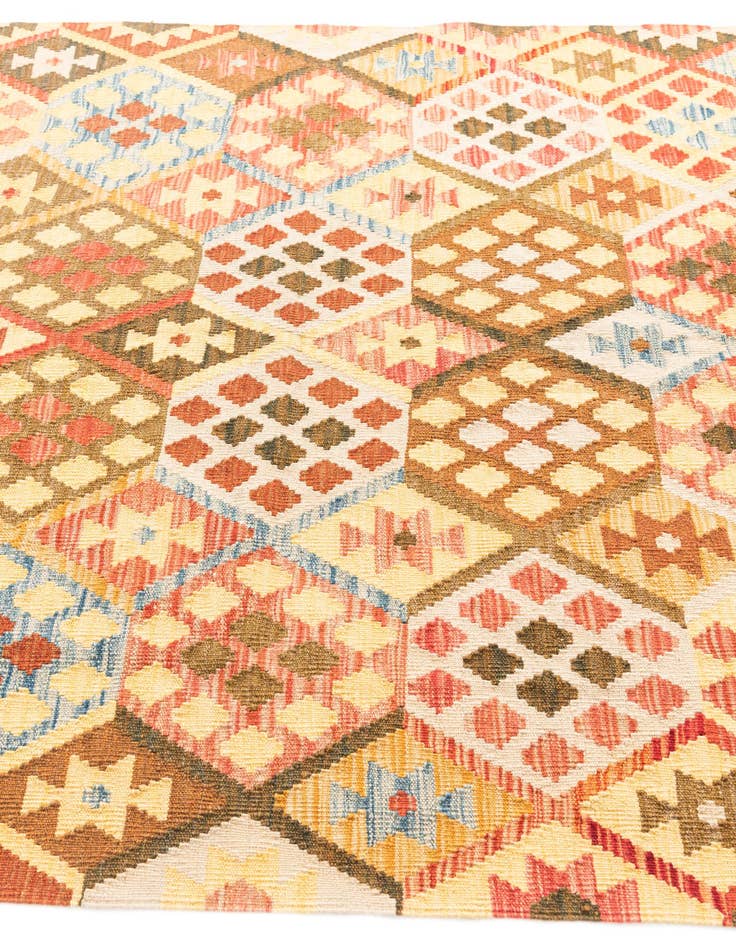 Detail image of 5' 2 x 6' 6 Hand Woven Kilim Maymana Wool Rug