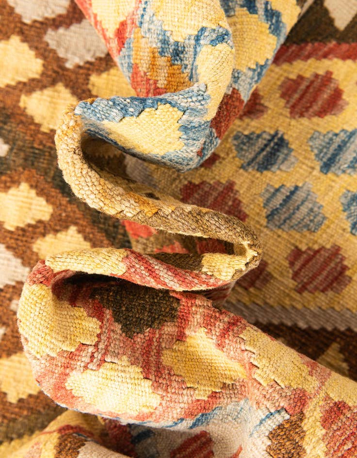 Detail image of 5' 2 x 6' 6 Hand Woven Kilim Maymana Wool Rug