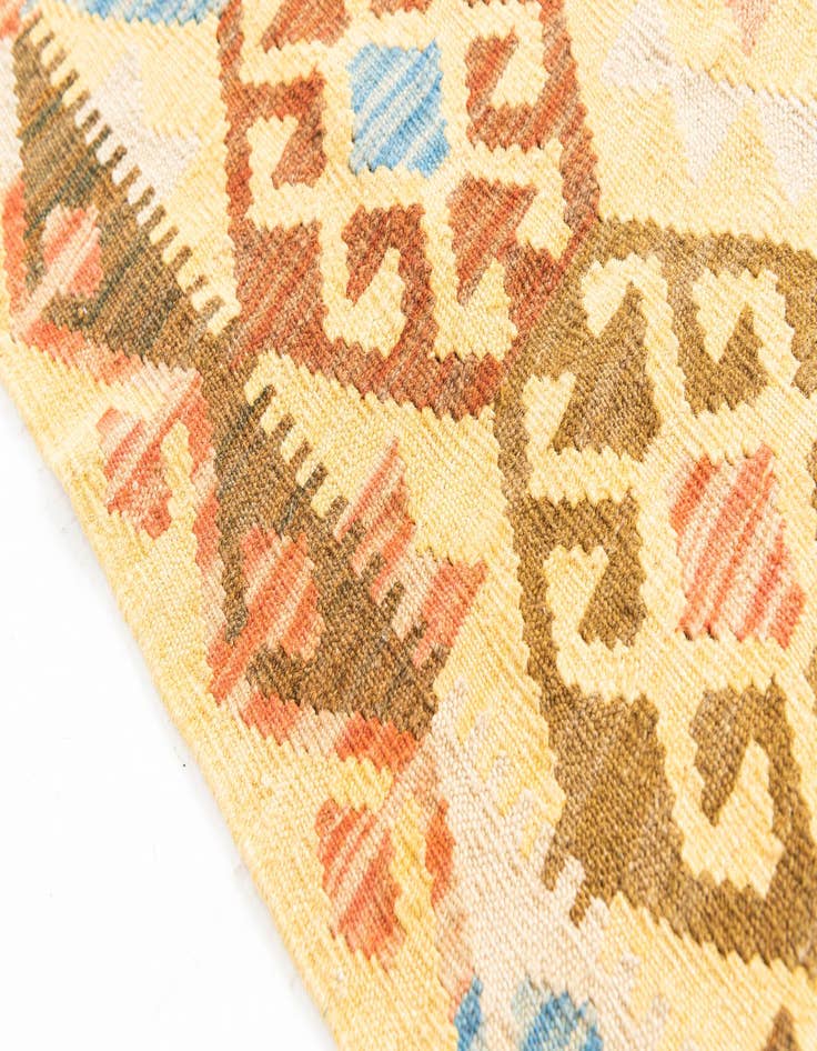 Detail image of 5' x 6' 6 Hand Woven Kilim Maymana Wool Rug