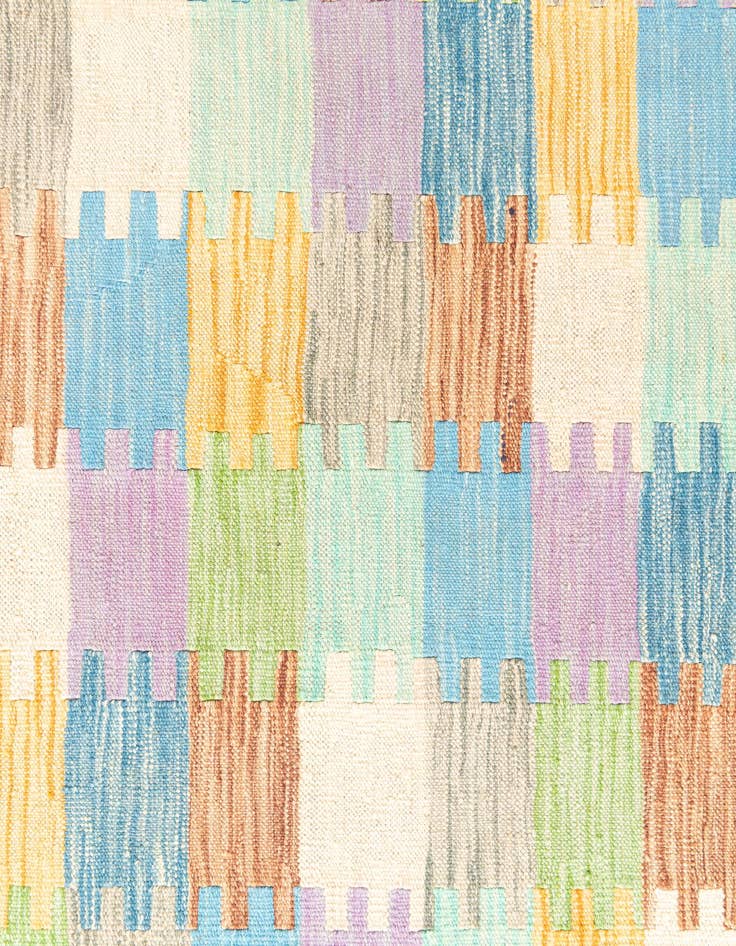 Detail image of  4' 2 x 5' 8  Hand Woven Kilim Maymana Wool Rug