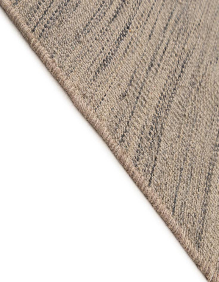 Detail image of  7' 5 x 9' 6  Hand Woven Kilim Modern Wool Rug