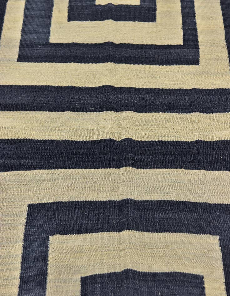 Detail image of  4' 2 x 5' 10  Hand Woven Kilim Modern Wool Rug