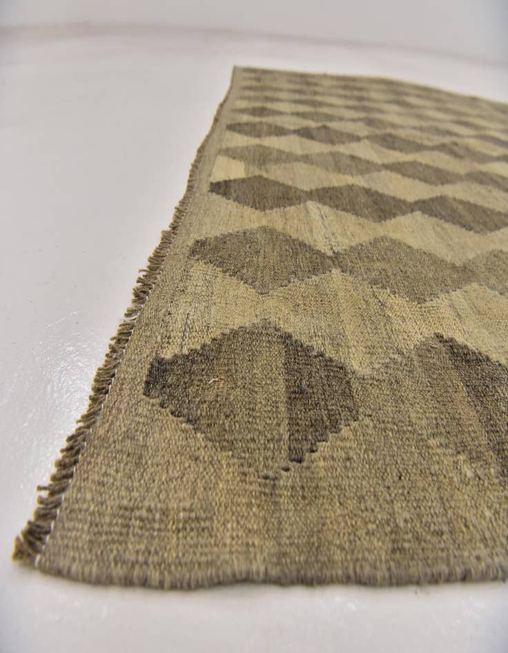 Detail image of  5' 3 x 7' 7  Hand Woven Kilim Modern Wool Rug