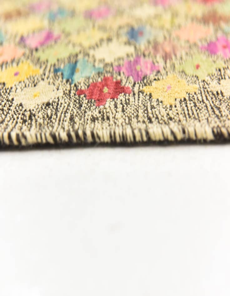 Detail image of  8' 9 x 9' 9  Hand Woven Kilim Modern Wool Rug