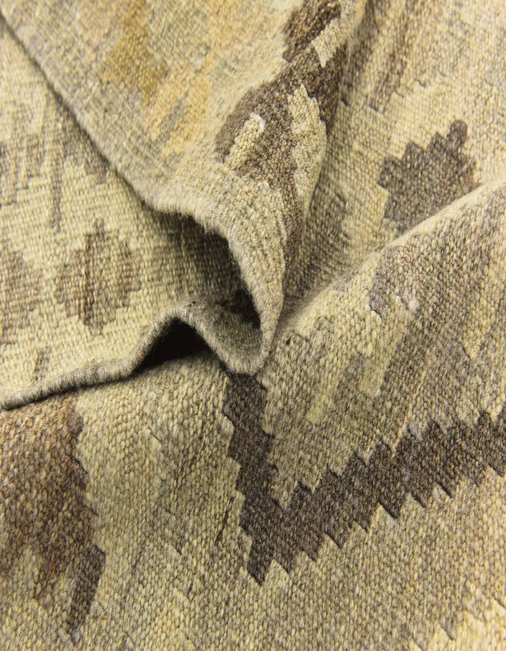 Detail image of  5' 6 x 8' 5  Hand Woven Kilim Modern Wool Rug