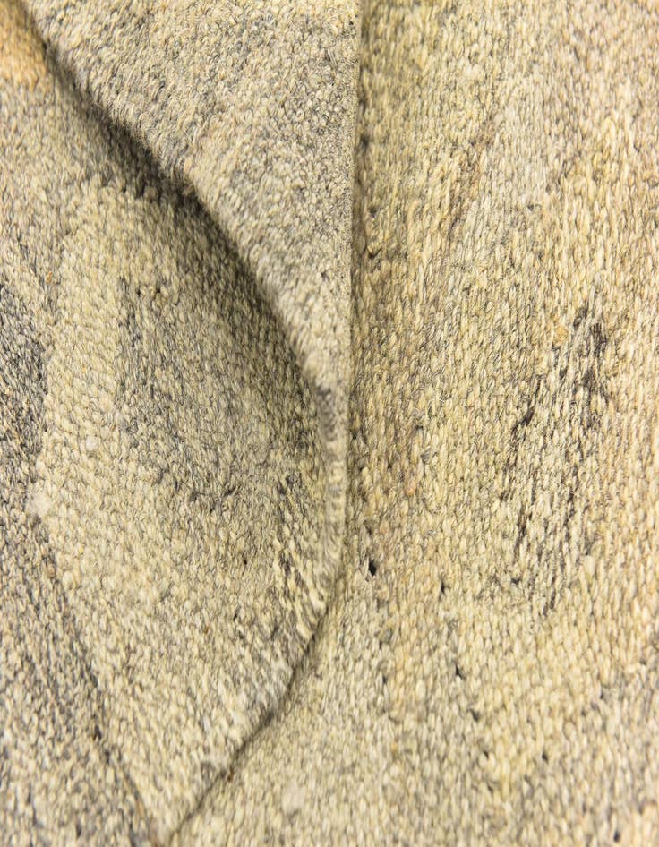 Detail image of  5' 7 x 8'  Hand Woven Kilim Modern Wool Rug