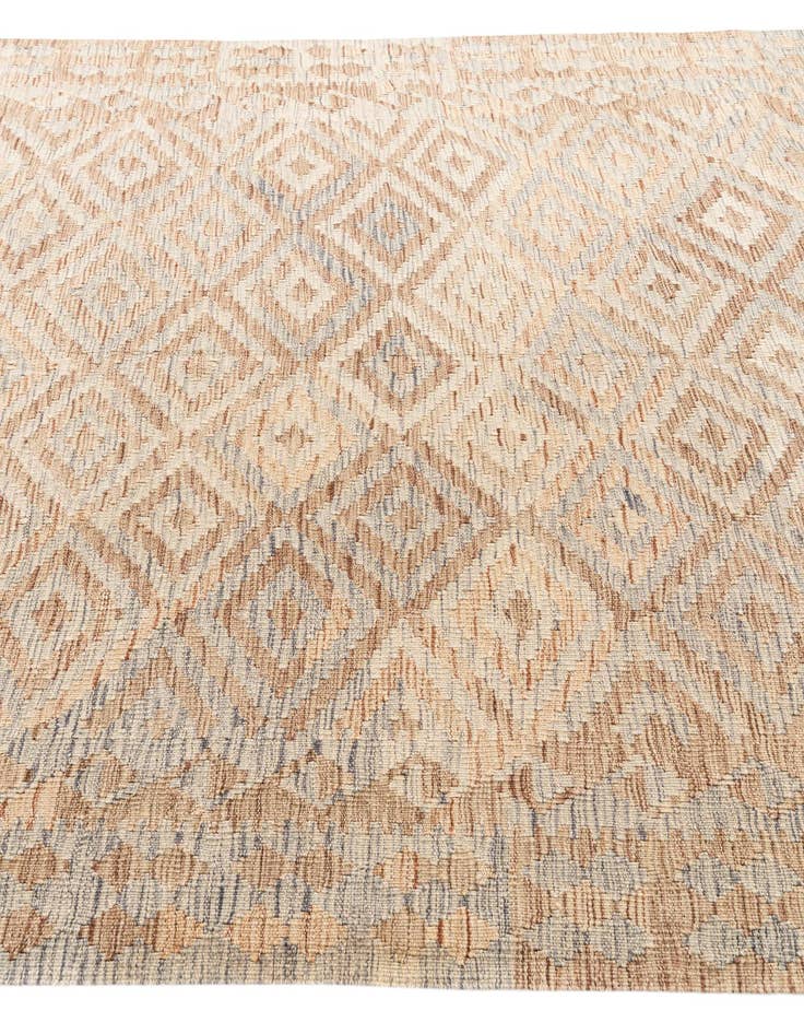 Detail image of  5' 7 x 7' 9  Hand Woven Kilim Modern Wool Rug