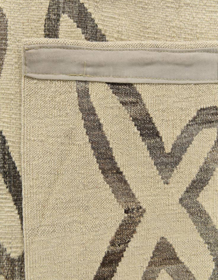 Detail image of  5' x 6' 5  Hand Woven Kilim Modern Wool Rug
