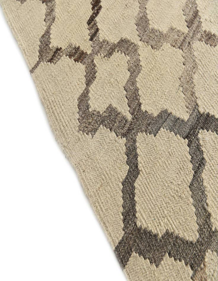 Detail image of  6' 4 x 7' 8  Hand Woven Kilim Modern Wool Rug