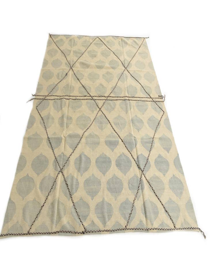 Detail image of  8' 2 x 9' 8  Hand Woven Kilim Modern Wool Rug