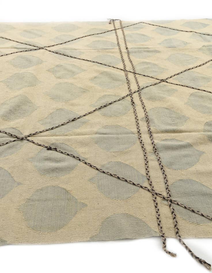 Detail image of  8' 2 x 9' 8  Hand Woven Kilim Modern Wool Rug