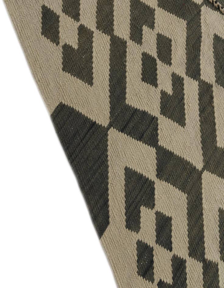 Detail image of  8' 8 x 9' 10  Hand Woven Kilim Modern Wool Rug
