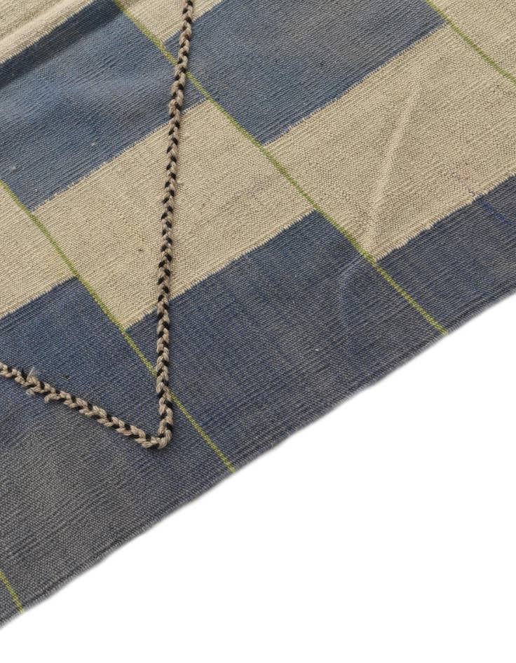 Detail image of  8' 5 x 10'  Hand Woven Kilim Modern Wool Rug