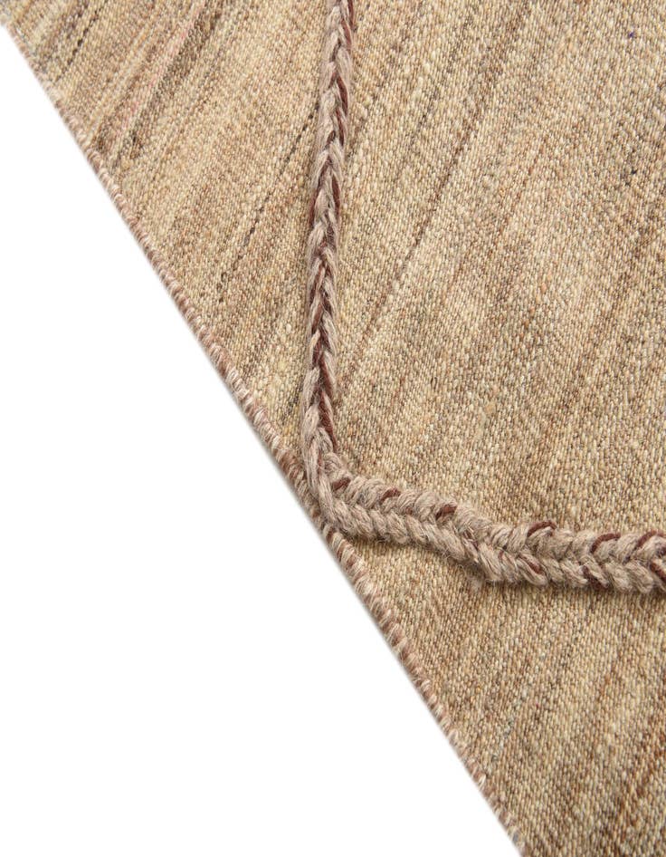 Detail image of  4' 2 x 6' 4  Hand Woven Kilim Modern Wool Rug