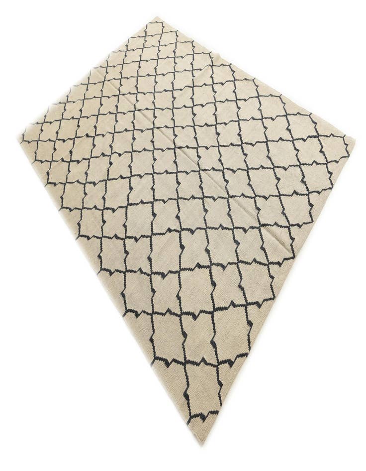 Detail image of  5' 10 x 8' 1  Hand Woven Kilim Modern Wool Rug