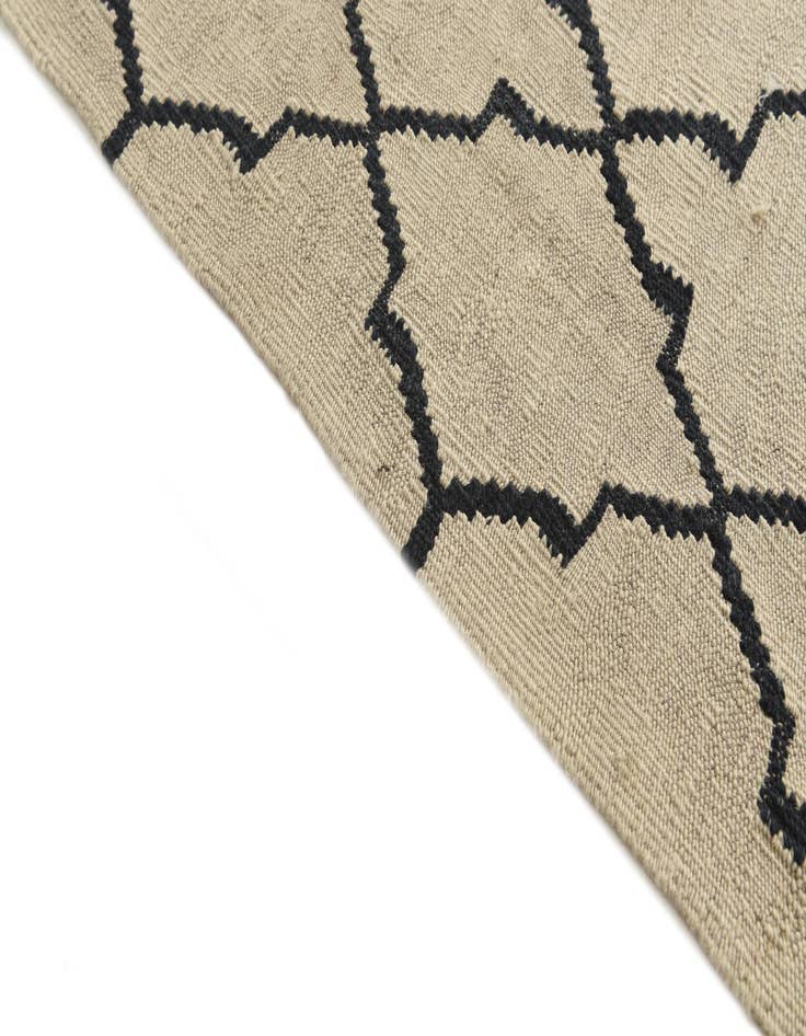 Detail image of  5' 10 x 8' 1  Hand Woven Kilim Modern Wool Rug