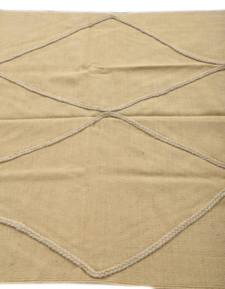 Detail image of  4' 2 x 6' 1  Hand Woven Kilim Modern Wool Rug