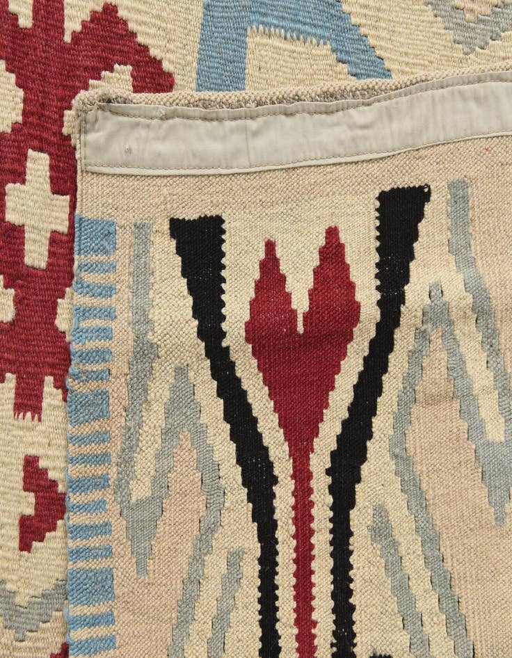 Detail image of  6' 1 x 8'  Hand Woven Kilim Modern Wool Rug