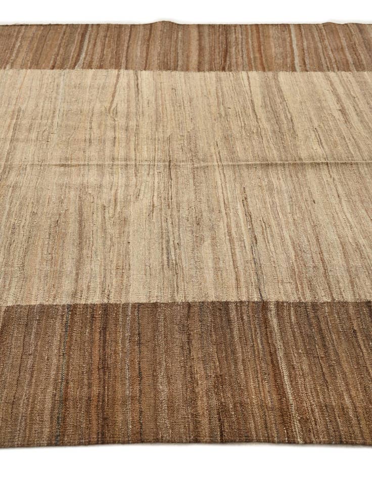 Detail image of  6' 5 x 9' 11  Hand Woven Kilim Modern Wool Rug