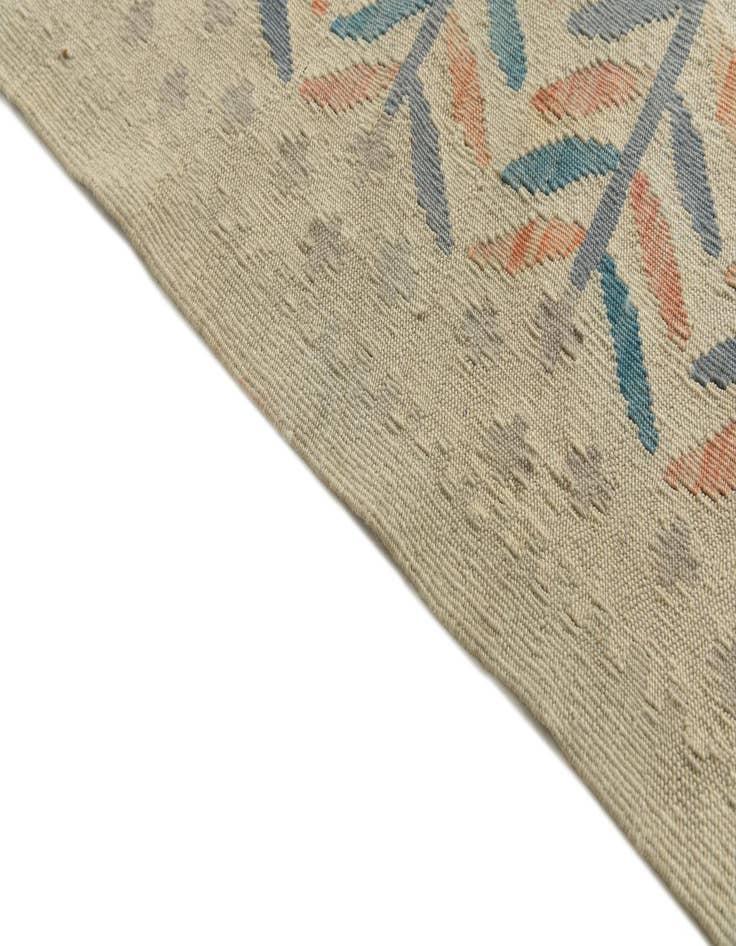 Detail image of  5' 1 x 6' 5  Hand Woven Kilim Modern Wool Rug