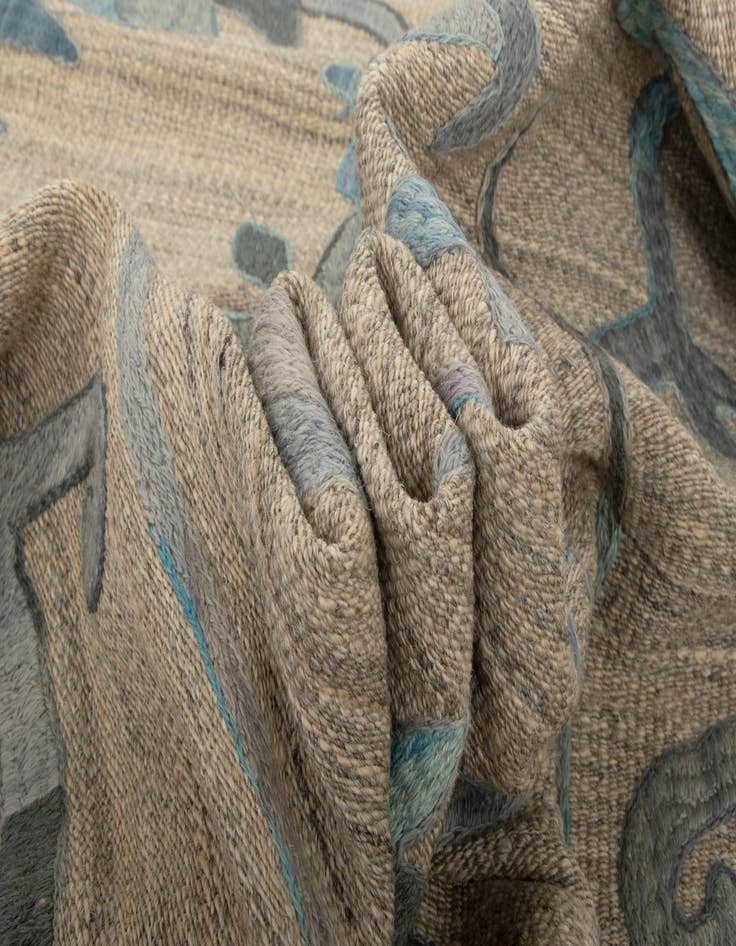 Detail image of  5' 11 x 7' 8  Hand Knotted Kilim Wool Rug