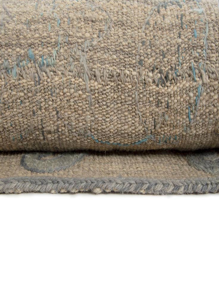 Detail image of  5' 11 x 7' 8  Hand Knotted Kilim Wool Rug