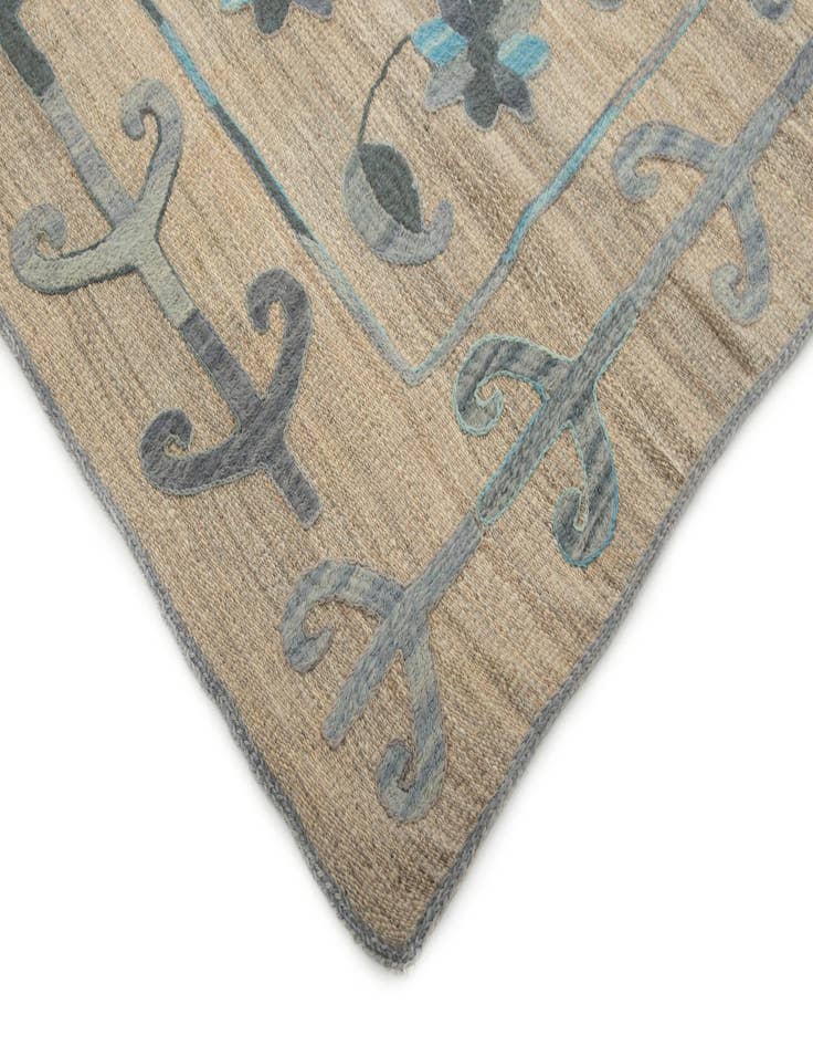 Detail image of  5' 11 x 7' 8  Hand Knotted Kilim Wool Rug