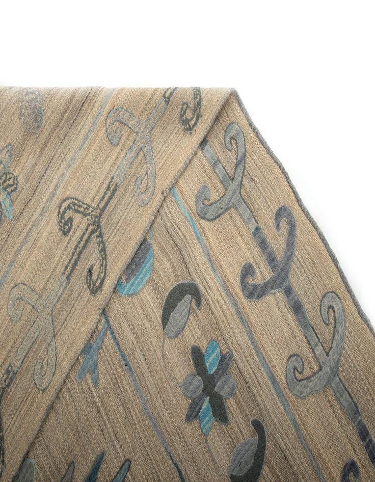 Detail image of  5' 11 x 7' 8  Hand Knotted Kilim Wool Rug