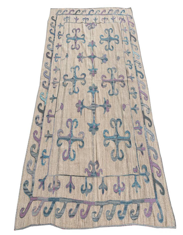 Detail image of  4' x 6' 7  Hand Woven Kilim Suzani Wool Rug