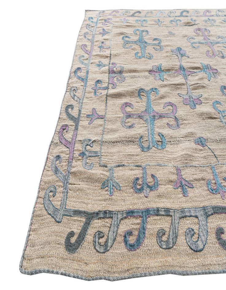 Detail image of  4' x 6' 7  Hand Woven Kilim Suzani Wool Rug