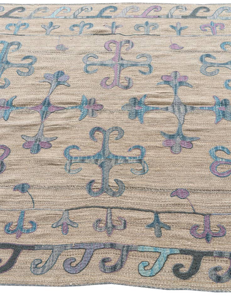 Detail image of  4' x 6' 7  Hand Woven Kilim Suzani Wool Rug