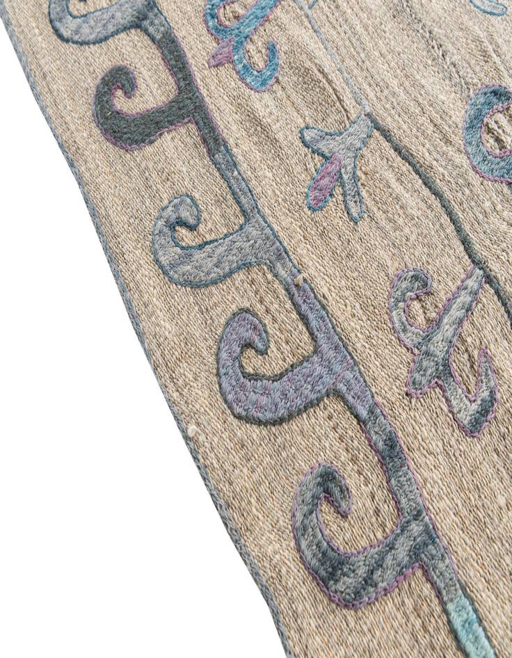 Detail image of  4' x 6' 7  Hand Woven Kilim Suzani Wool Rug