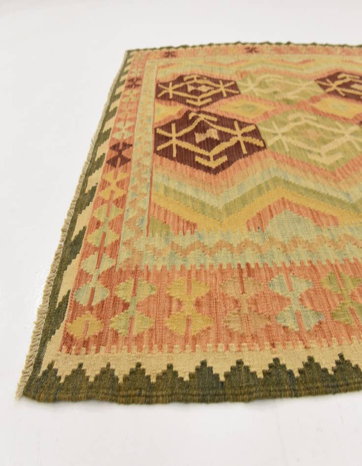 Detail image of  4' 3 x 6' 2  Hand Woven Kilim Waziri Wool Rug