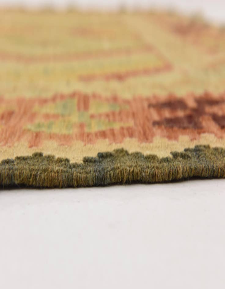 Detail image of  4' 3 x 6' 2  Hand Woven Kilim Waziri Wool Rug