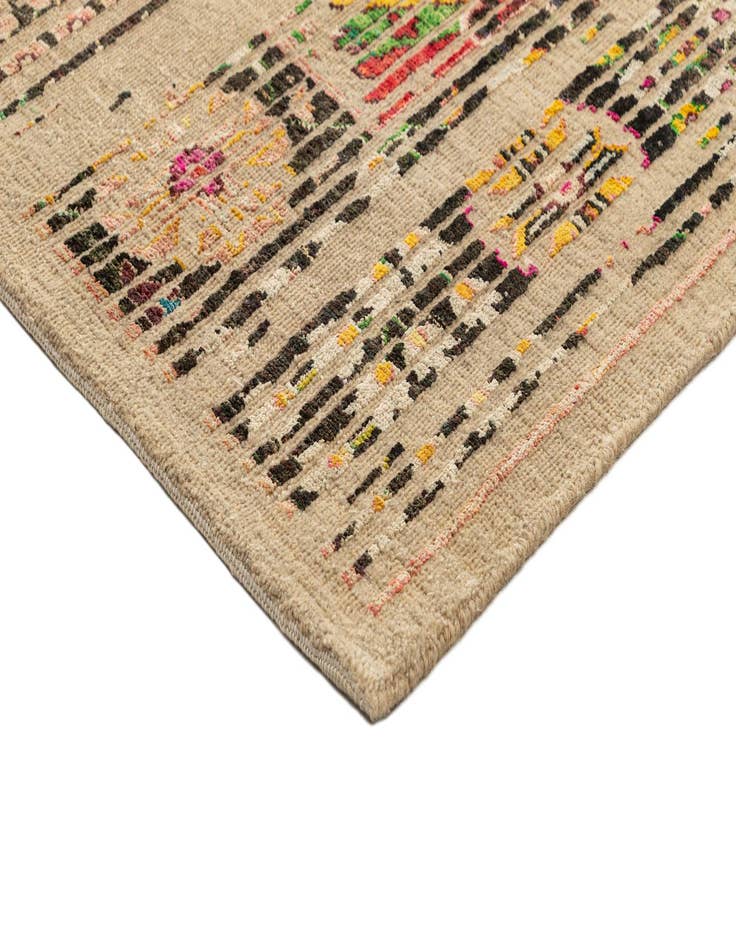 Detail image of  9' 10 x 13' 1  Hand Knotted Kundan Rug