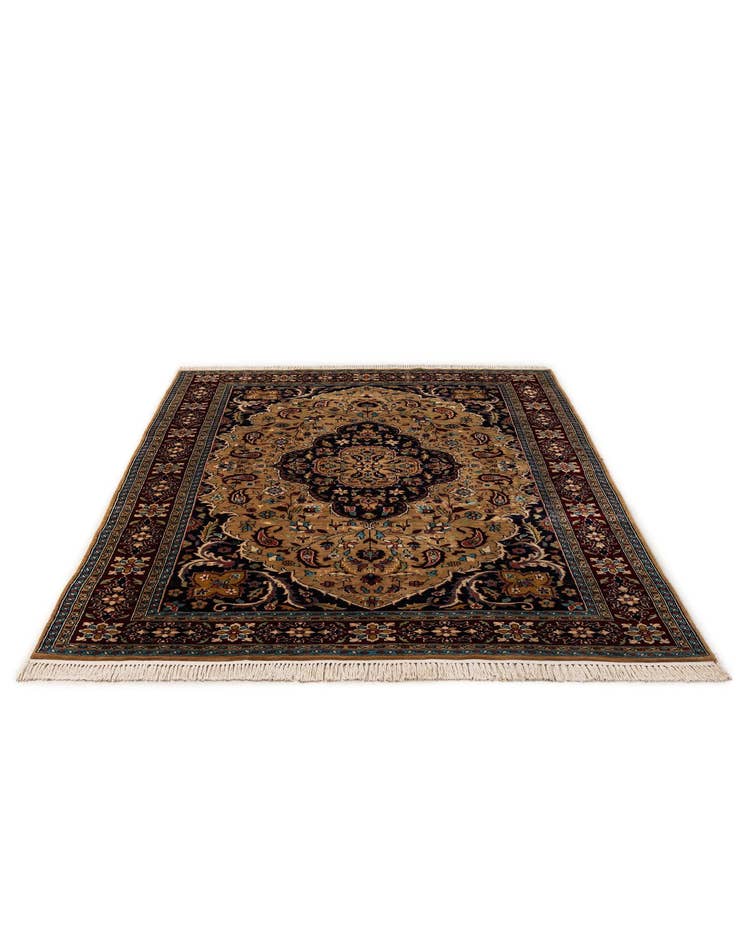 Detail image of  5' 11 x 9' 2  Hand Knotted Lahour Wool Rug