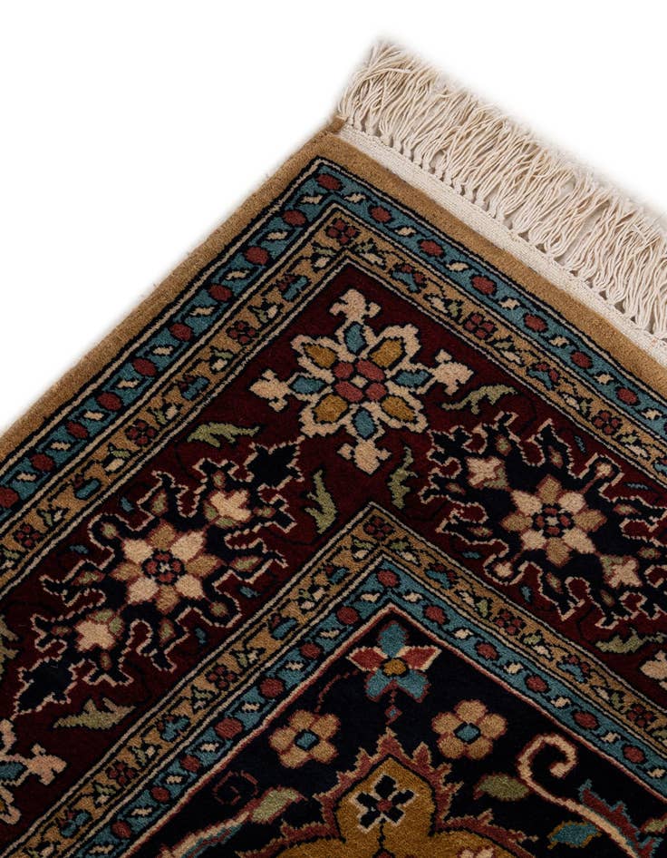 Detail image of  5' 11 x 9' 2  Hand Knotted Lahour Wool Rug