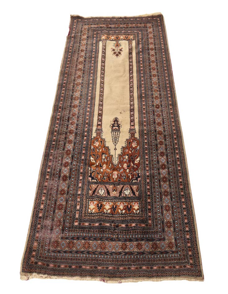 Detail image of  4' 3 x 6' 4  Hand Knotted Lahour Oriental Rug