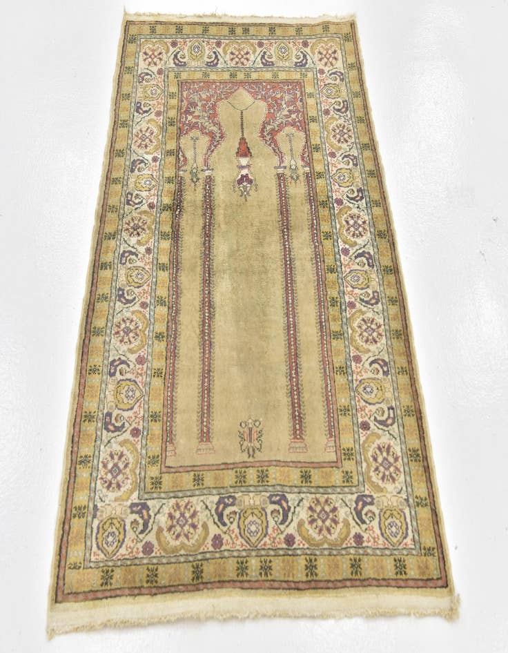 Detail image of  3' 2 x 4' 8  Hand Knotted Lahour Rug